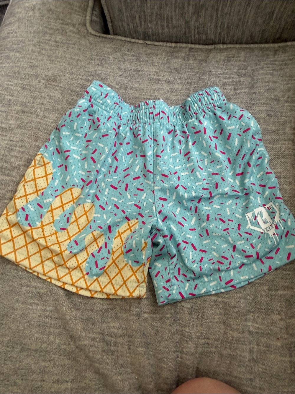 Baseball style 101 Ice Cream Youth Shorts
Cotton Candy - Picture 2 of 7
